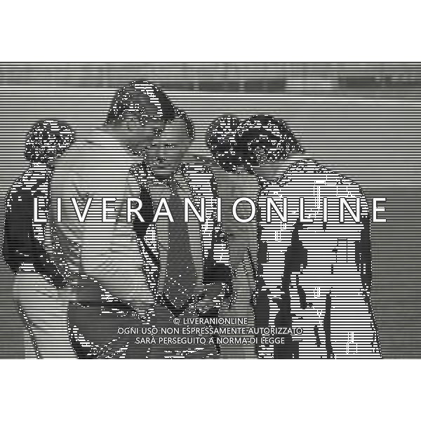 1975 VARESE-RADUNO NAZIONALE ITALIANA DI CALCIO NELLA FOTO FULVIO BERNARDINI ALLENATORE NAZIONALE ITALIANA CON GIACINTO FACCHETTI E FABIO CAPELLO AG ALDO LIVERANI SAS