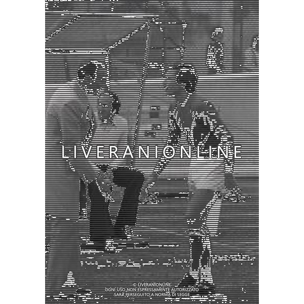 1975 VARESE-RADUNO NAZIONALE ITALIANA DI CALCIO NELLA FOTO RENATO ZACCARELLI CON ENZO BEARZOT AG ALDO LIVERANI SAS