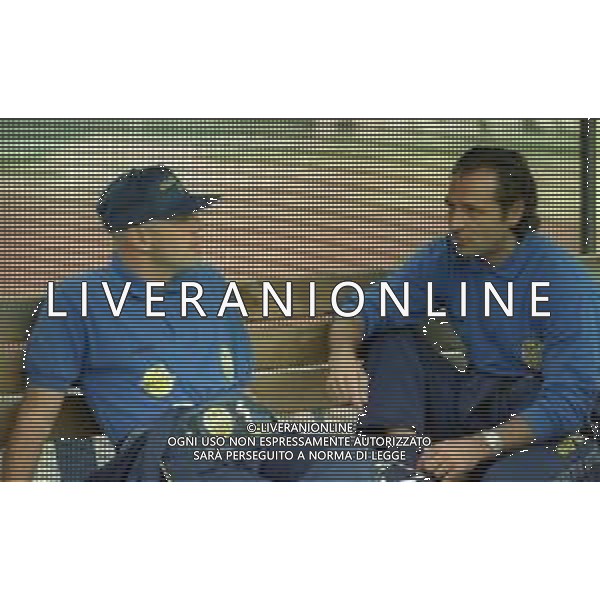 1997-1998 VERONA-CAMPIONATO DI CALCIO SERIE B VERONA REGGIANA 0-5 NELLA FOTO CESARE PRANDELLI ALLENATORE VERONA CALCIO CON PIETRO FANNA AG ALDO LIVERANI SAS