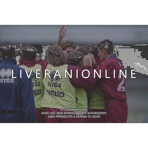 1997-1998 VERONA-CAMPIONATO DI CALCIO SERIE B VERONA REGGIANA 0-5 NELLA FOTO ABBRACCI GIOCATORI REGGIANA AG ALDO LIVERANI SAS
