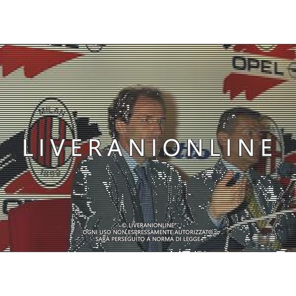 02-08-1997 MILANELLO PRERSENTAZIONE GIOVANILI MILAN CON FRANCO BARESI -MAURO TASSOTTI NELLA FOTO FRANCO BARESI AG ALDO LIVERANI SAS
