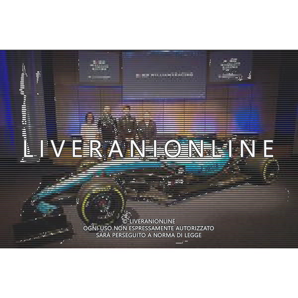 (L to R): Claire Williams (GBR) Williams Racing Deputy Team Principal with Robert Kubica (POL) Williams Racing; George Russell (GBR) Williams Racing; and Jonathan Kendrick (GBR) ROK Group Chairman. 11.02.2019. Williams Racing Livery Unveil, Williams Racing Headquarters, Grove, England. / AGENZIA ALDO LIVERANI SAS - ITALY ONLY EDITORIAL USE ONLY