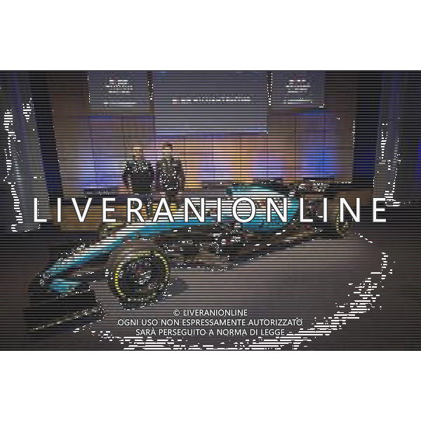 Robert Kubica (POL) Williams Racing with team mate George Russell (GBR) Williams Racing. 11.02.2019. Williams Racing Livery Unveil, Williams Racing Headquarters, Grove, England. / AGENZIA ALDO LIVERANI SAS - ITALY ONLY EDITORIAL USE ONLY