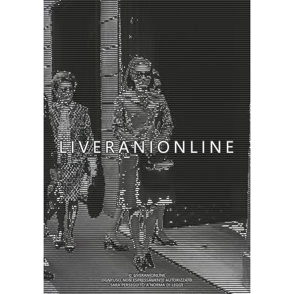 1968 ROMA-RETROSPETTIVA FARAH DIBA NELLA FOTO Farah Pahlavi nata Farah Diba è la vedova di Mohammad Reza Pahlavi, Scià dell\'Iran, ed ex imperatrice del moderno Iran. Anche se i titoli e le distinzioni dei Pahlavi in Iran sono stati aboliti dal governo islamico, è ancora formalmente imperatrice in seno alla casa imperiale AG ALDO LIVERANI SAS