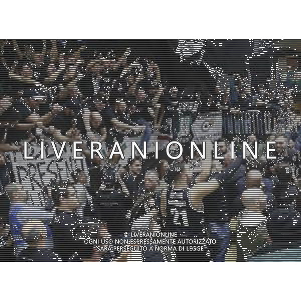 Basket Final Eight 2019 - AX Armani Echange Milano vs Segafredo Virtus Bologna 14/02/2019 nella foto: Esultanza finale Virtus bologna in mezzo ai tifosi ©Claudio Zamagni/Agenzia Aldo Liverani / AGENZIA ALDO LIVERANI SAS