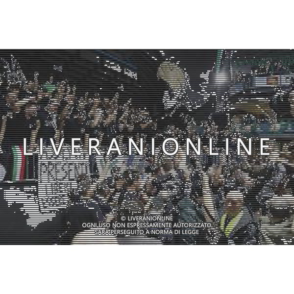 Basket Final Eight 2019 - AX Armani Echange Milano vs Segafredo Virtus Bologna 14/02/2019 nella foto: Esultanza finale Virtus bologna in mezzo ai tifosi ©Claudio Zamagni/Agenzia Aldo Liverani / AGENZIA ALDO LIVERANI SAS