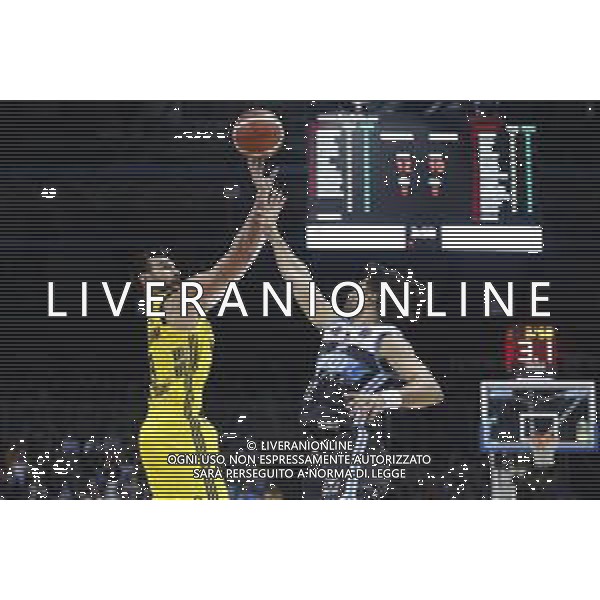 Finale Basket Final Eight 2019 - Vanoli Basket Cremona vs Happy Casa Brindisi 17/02/2019 nella foto: Moraschini Riccardo (Happy Casa Brindisi) Peytin Aldridge (Vanoli Basket Cremona) ©Claudio Zamagni/Agenzia Aldo Liverani