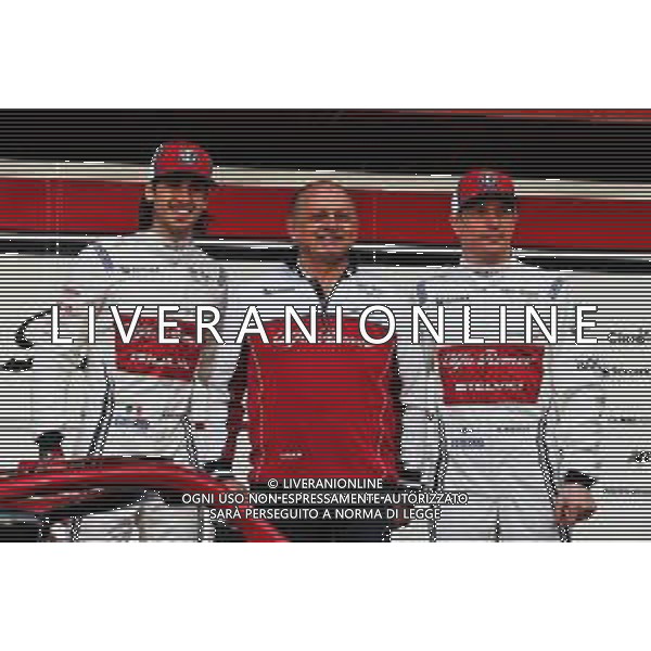 (L to R): Antonio Giovinazzi (ITA) Alfa Romeo Racing with Frederic Vasseur (FRA) Alfa Romeo Racing Team Principal and Kimi Raikkonen (FIN) Alfa Romeo Racing. 18.02.2019. Formula One Testing, Day One, Barcelona, Spain. Monday. / AGENZIA ALDO LIVERANI SAS - ITALY ONLY EDITORIAL USE ONLY - F1 Testing, Day One, Barcellona, Spagna 18.02.2019