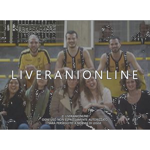 SERIE C GOLD BASKET VIRTUS IMOLA CONTRO GAETANO SCIREA NELLA FOTO CONTENTEZZA PER LA VITTORIA SUGLI SPALTI CON LE RAGAZZE FOTO GIANNI SANNA-AG ALDO LIVERANI SAS