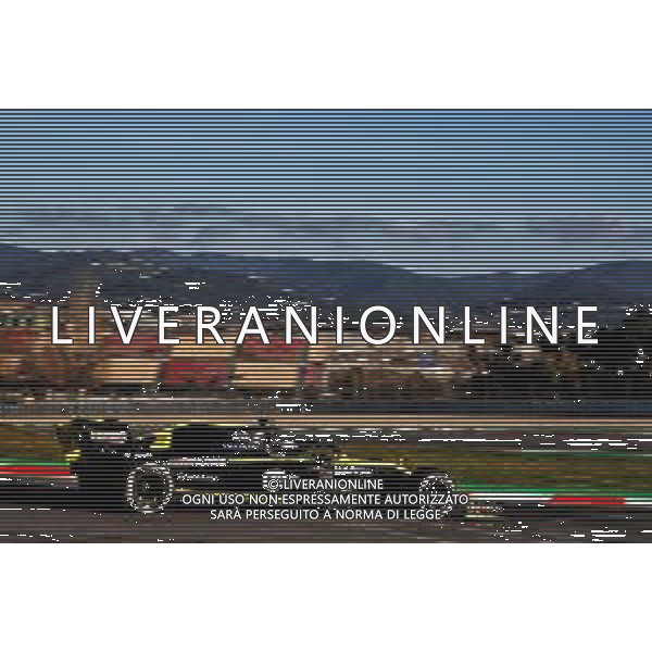 Daniel Ricciardo (AUS) Renault Sport F1 Team RS19. 18.02.2019. Formula One Testing, Day One, Barcelona, Spain. Monday. / AGENZIA ALDO LIVERANI SAS - ITALY ONLY EDITORIAL USE ONLY - 18.02.2019. F1 Testing, Day One, Barcellona, Spagna