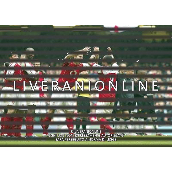 Arsenal FC - Manchester United FC-FA Cup Final in Cardiff at the Millennium stadium - 21/05/2005 nella foto esultanza arsenal ph by Marcello Pozzetti : ©IPS Photo Agency/Agenzia Aldo liverani