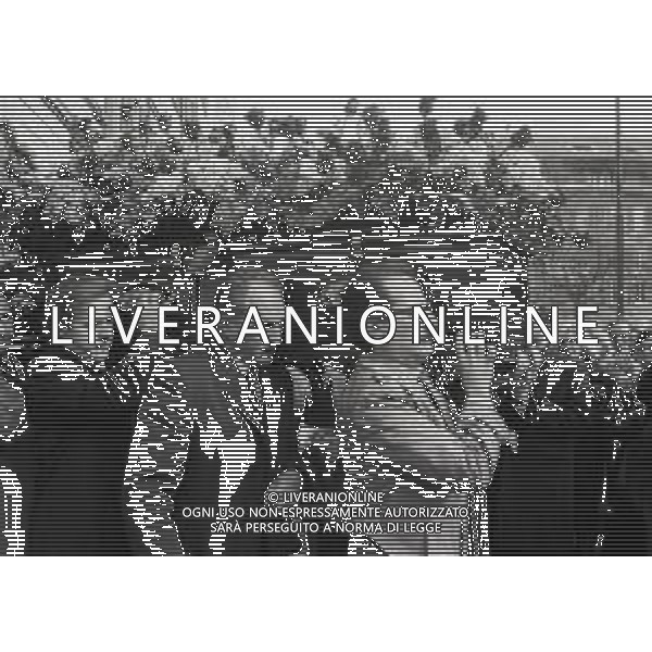 1987- MILANO FUNERALI DI MARIO FORMENTON IMPRENDITORE NELLA FOTO I FUNERALI AG ALDO LIVERANI SAS