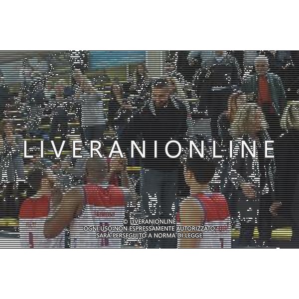IMOLA 23 02 2019 LE NATURELLE-CAGLIARI SERIE A2 NELLA FOTO EX IMOLA MICHELE MAGGIOLI SI CONGRATULA DOPO LA PARTITA CON I GICATORI DI IMOLA FOTO GIANNI SANNA-AG ALDO LIVERANI SAS