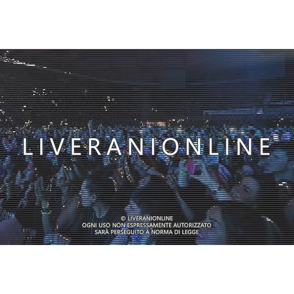 CONCERTO DEI NEGRAMARO ALL\'UNIPOL ARENA DI BOLOGNA 24.02.2019 NELLA FOTO I FANS © OPTIMAFOTO / AGENZIA ALDO LIVERANI SAS