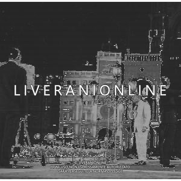 GONDOLA D\'ORO, Mostra internazionale di musica leggera, Lido di Venezia 1966 - RETROSPETTIVA Nella foto RENATO RASCEL ©ARCHIVIO / AGENZIA ALDO LIVERANI SAS