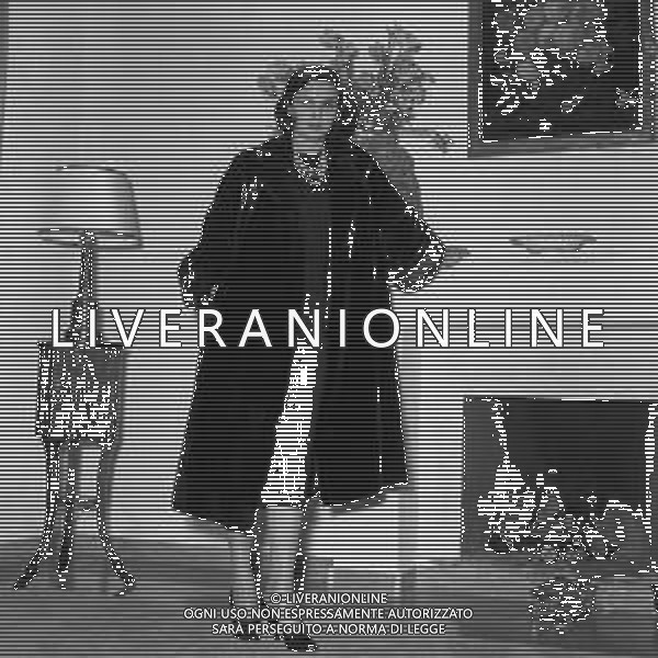RETROSPETTIVA LUCIA BOSE\' ATTRICE E MISS ITALIA 1947 NELLA FOTO LUCIA BOSE\' A ROMA NEL 1951 AG ALDO LIVERANI SAS