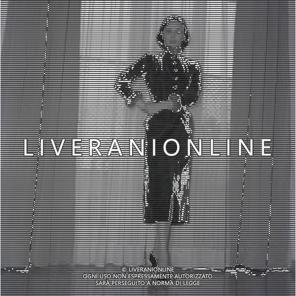 RETROSPETTIVA LUCIA BOSE\' ATTRICE E MISS ITALIA 1947 NELLA FOTO LUCIA BOSE\' A ROMA NEL 1951 AG ALDO LIVERANI SAS
