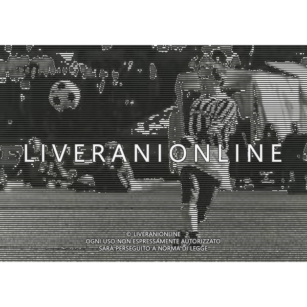 RETROSPETTIVA GIUSEPPE FURINO CALCIATORE NELLA FOTO GIUSEPPE FURINO CON LA MAGLIA DELLA JUVENTUS AG ALDO LIVERANI SAS