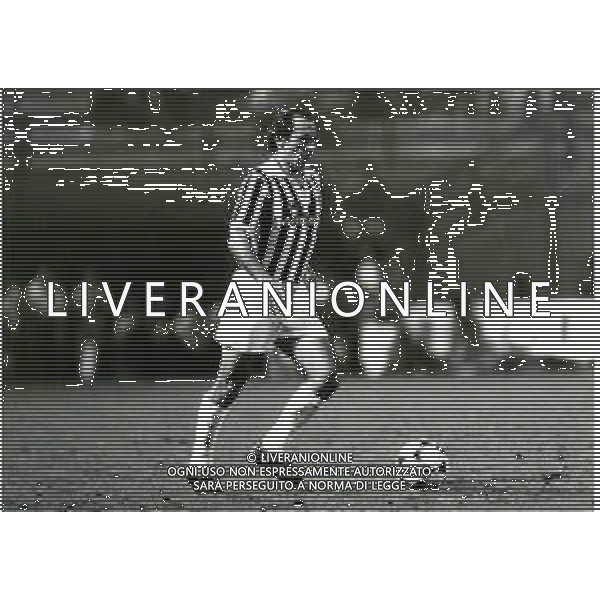 RETROSPETTIVA GIUSEPPE FURINO CALCIATORE NELLA FOTO GIUSEPPE FURINO CON LA MAGLIA DELLA JUVENTUS AG ALDO LIVERANI SAS