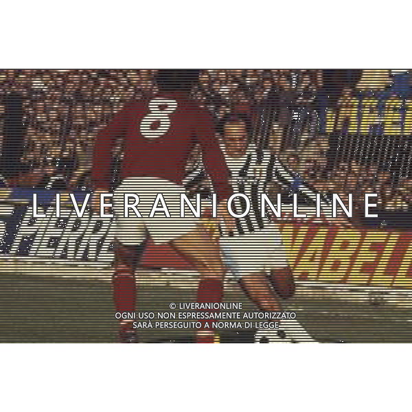RETROSPETTIVA GIUSEPPE FURINO CALCIATORE NELLA FOTO GIUSEPPE FURINO CON LA MAGLIA DELLA JUVENTUS AG ALDO LIVERANI SAS
