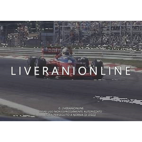 RETROSPETTIVA ALAN JONES PILOTA F1 NELLA FOTO ALAN JONES AL GP MONZA F1 1985 AG ALDO LIVERANI SAS