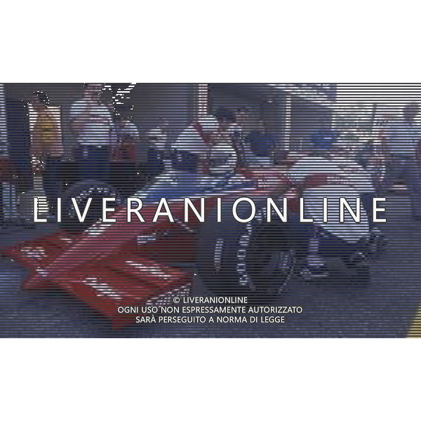 RETROSPETTIVA ALAN JONES PILOTA F1 NELLA FOTO ALAN JONES AL GP MONZA F1 1985 AG ALDO LIVERANI SAS