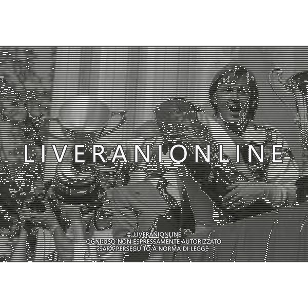 RETROSPETTIVA RONNIE PETERSON PILOTA NELLA FOTO RONNIE PETERSON AL GP DI MONZA F1 1975 AG ALDO LIVERANI SAS