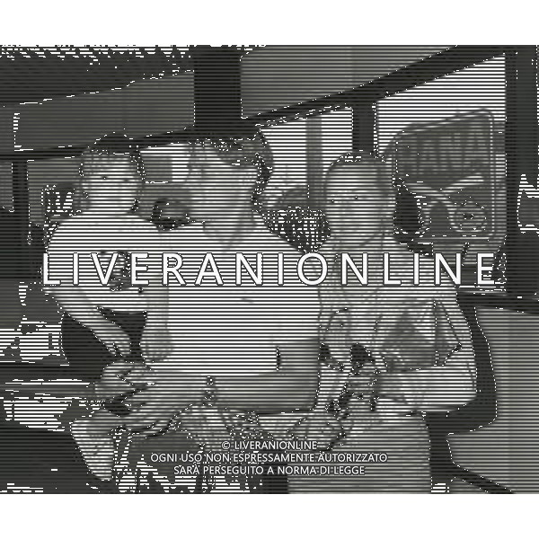 RETROSPETTIVA DRAGAN STOJKOVIC CALCIATORE 1992-1993 NELLA FOTO DRAGAN STOJKOVIC COL FIGLIO E MOGLIE PRESENTAZIONE A VERONA AG ALDO LIVERANI SAS