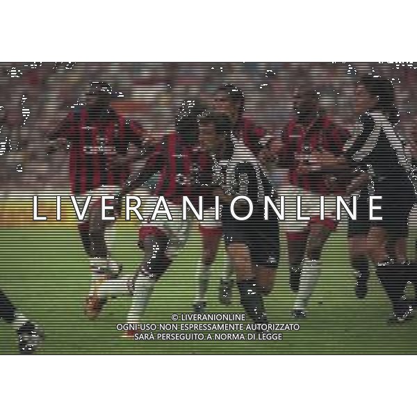 19-08-1997 MILANO TROFEO LUIGI BERLUSCONI MILAN JUVENTUS NELLA FOTO GEORGE WEAH E CIRO FERRARA AG ALDO LIVERANI SAS