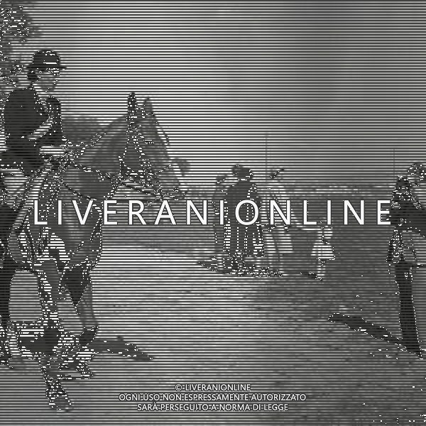 RETROSPETTIVA AGNELLI MARIA SOLE NELLA FOTO AGNELLI MARIA SOLE A ROMA NEL 1951 A CAVALLO AG ALDO LIVERANI SAS