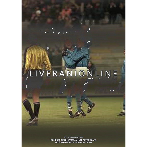 14-01-2000 GENOVA-CAMPIONATO DI CALCIO SERIE B GENOA-NAPOLI 0-1 NELLA FOTO GIORGIO LUCENTI E STEFAN SCHWOCH AG ALDO LIVERANI SAS