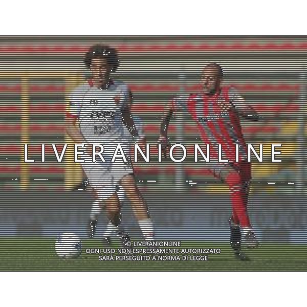 Campionato di Calcio Serie B BKT 2018/2019 28a Giornata Cremona - 10.03.2019 Cremonese-Benevento Nella Foto: Andres Tello e Danilo Soddimo /Ph.Vitez-Ag. Aldo Liverani