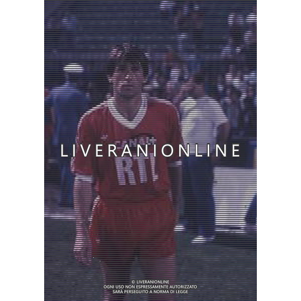 RETROSPETTIVA SAFET SUSIC CALCIATORE NELLA FOTO SAFET SUSIC CON LA MAGLAI DEL PARIS SANT GERMAIN AG ALDO LIVERANI SAS