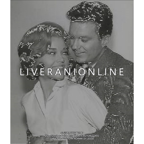 RETROSPETTIVA CLIFFORD PARKER ROBERTSON III ATTORE CINEMATOGRAFICO TEATRALE E TELEVISIVO STATUNITENSE NELLA FOTO CLIFF ROBERTSON CON JANE FONDA NEL FILM SUNDAY IN NEW YORK AG ALDO LIVERANI SAS