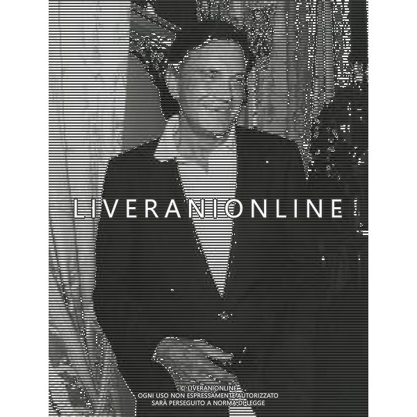 RETROSPETTIVA CLIFFORD PARKER ROBERTSON III ATTORE CINEMATOGRAFICO TEATRALE E TELEVISIVO STATUNITENSE NELLA FOTO CLIFF ROBERTSON AG ALDO LIVERANI SAS