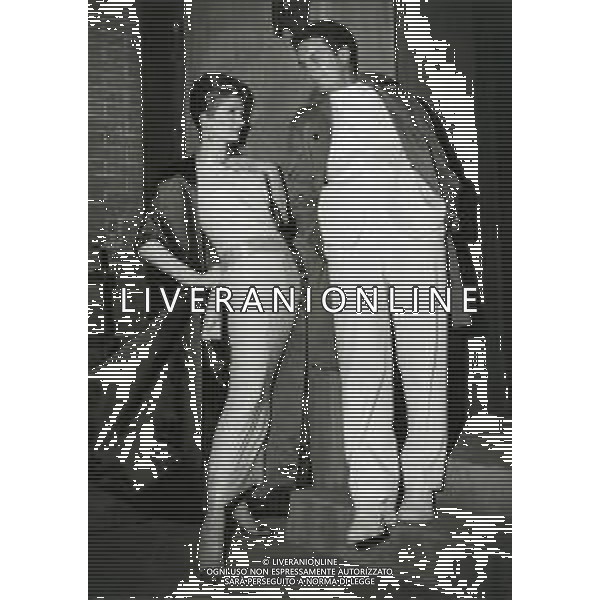 RETROSPETTIVA CLIFFORD PARKER ROBERTSON III ATTORE CINEMATOGRAFICO TEATRALE E TELEVISIVO STATUNITENSE NELLA FOTO CLIFF ROBERTSON AG ALDO LIVERANI SAS