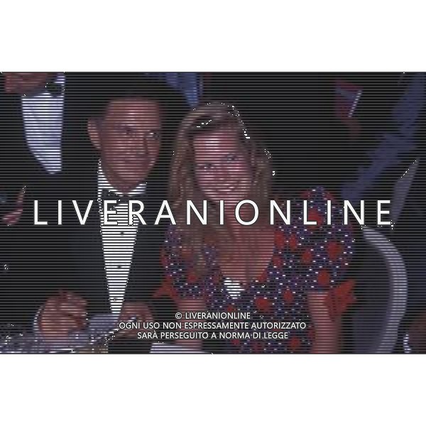 RETROSPETTIVA CLIFFORD PARKER ROBERTSON III ATTORE CINEMATOGRAFICO TEATRALE E TELEVISIVO STATUNITENSE NELLA FOTO CLIFF ROBERTSON CON LA FIGLIA NEL 1989 AG ALDO LIVERANI SAS