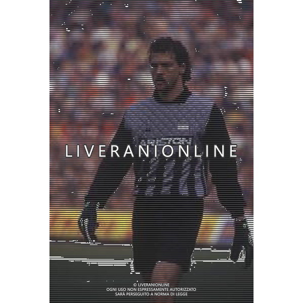 RETROSPETTIVA STEFANO TACCONI CALCIATORE NELLA FOTO STEFANO TACCONI CON LA MAGLIA DELLA JUVENTUS AG ALDO LIVERANI SAS