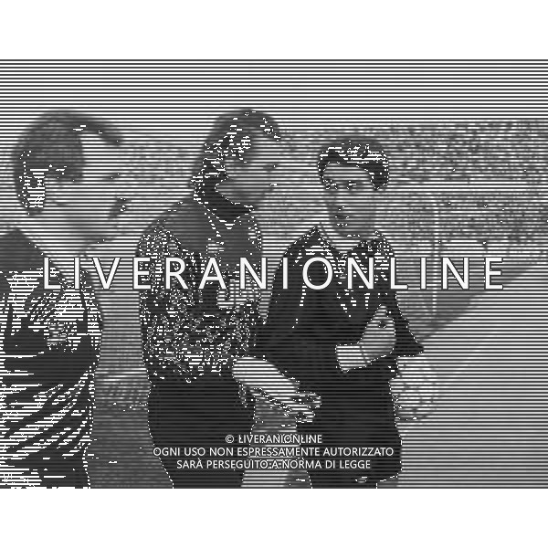 RETROSPETTIVA STEFANO TACCONI CALCIATORE NELLA FOTO STEFANO TACCONI CON LA MAGLIA DELLA JUVENTUS E L\'ARBITRO TULIO LANESE AG ALDO LIVERANI SAS