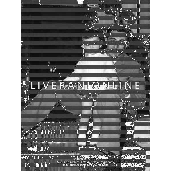 RETROSPETTIVA FAUSTO COPPI CICLISTA NELLA FOTO FAUSTO COPPI CON IL FIGLIO FAUSTINO FOTO GM-DFP-AG ALDO LIVERANI SAS