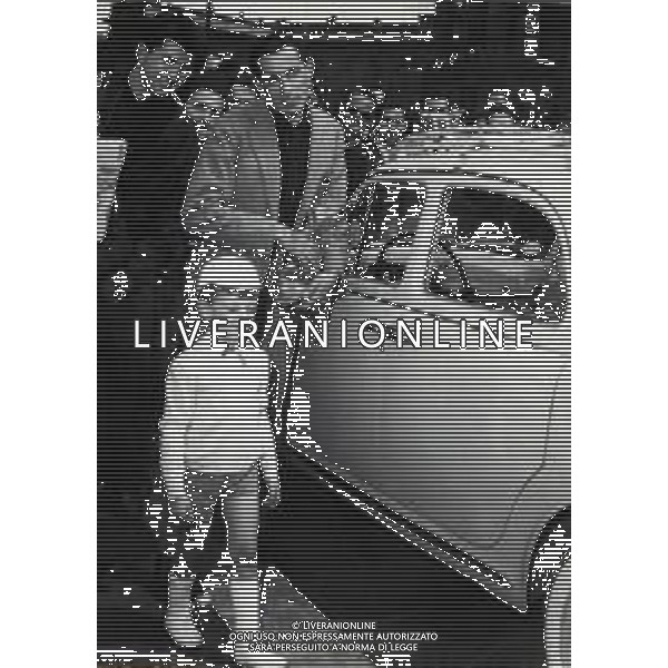 RETROSPETTIVA FAUSTO COPPI CICLISTA NELLA FOTO FAUSTO COPPI CON IL FIGLIO FAUSTINO FOTO GM-DFP-AG ALDO LIVERANI SAS