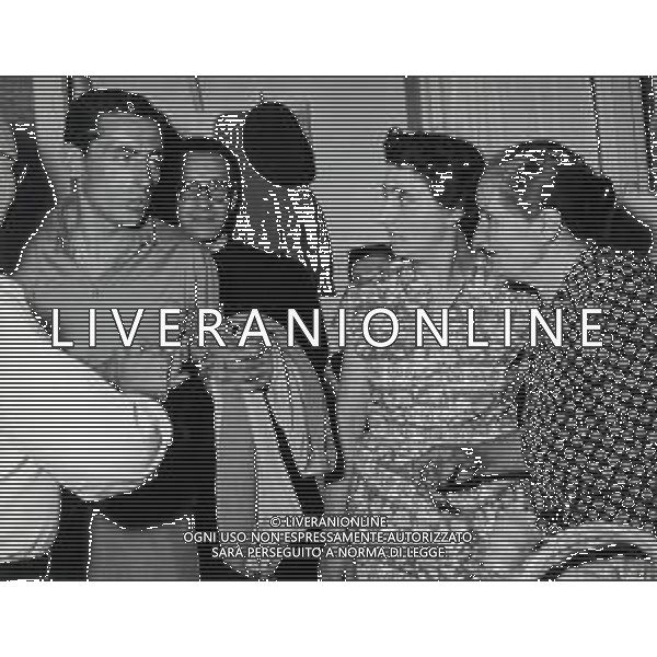 RETROSPETTIVA FAUSTO COPPI CICLISTA NELLA FOTO FAUSTO COPPI CON LA MADRE FOTO GM-DFP-AG ALDO LIVERANI SAS