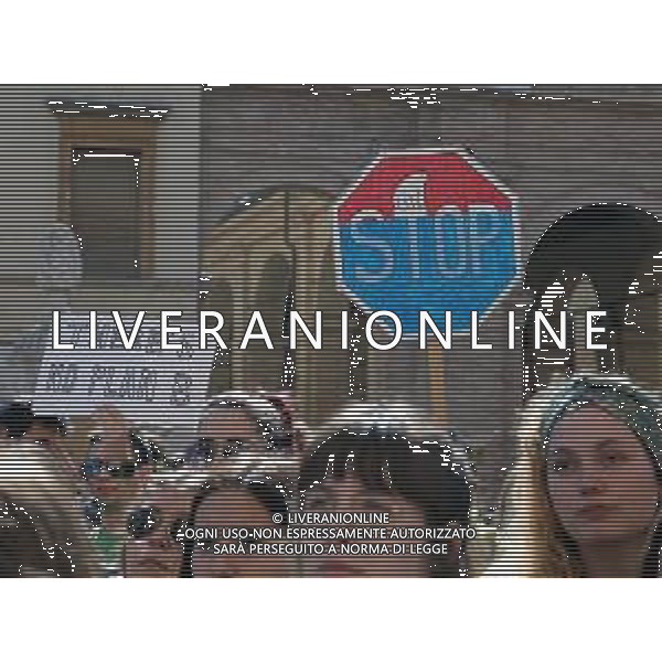 Global strike for future - Sciopero globale per il clima Rimini - 15.03.2019 Nella Foto: Global strike for future Sciopero globale per il clima, manifestazione in piazza Cavour e pulizia della spiaggia /Ph.Vitez-Ag. Aldo Liverani