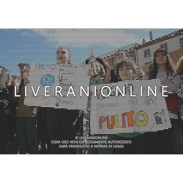 Global strike for future - Sciopero globale per il clima Rimini - 15.03.2019 Nella Foto: Global strike for future Sciopero globale per il clima, manifestazione in piazza Cavour e pulizia della spiaggia /Ph.Vitez-Ag. Aldo Liverani
