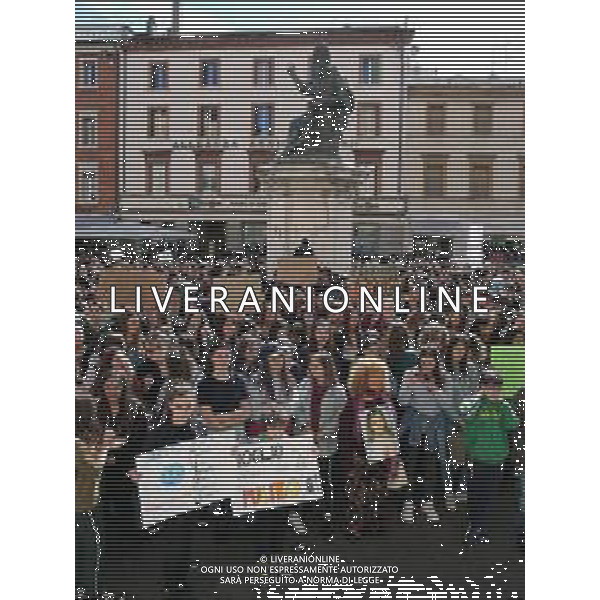 Global strike for future - Sciopero globale per il clima Rimini - 15.03.2019 Nella Foto: Global strike for future Sciopero globale per il clima, manifestazione in piazza Cavour e pulizia della spiaggia /Ph.Vitez-Ag. Aldo Liverani