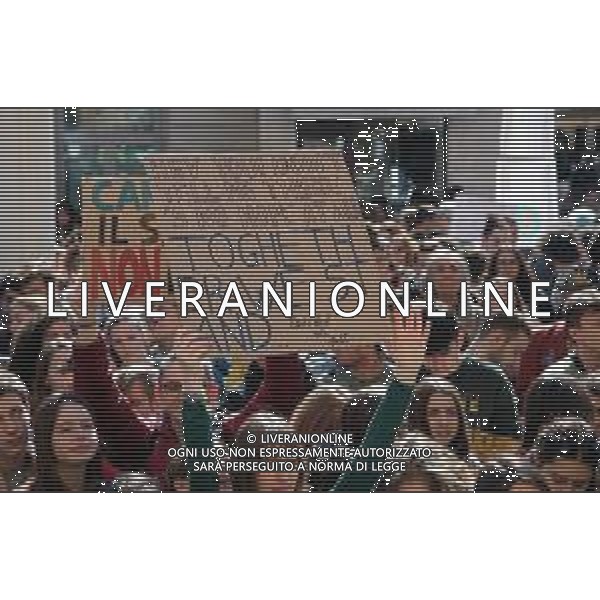 Global strike for future - Sciopero globale per il clima Rimini - 15.03.2019 Nella Foto: Global strike for future Sciopero globale per il clima, manifestazione in piazza Cavour e pulizia della spiaggia /Ph.Vitez-Ag. Aldo Liverani