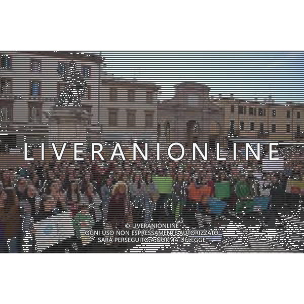Global strike for future - Sciopero globale per il clima Rimini - 15.03.2019 Nella Foto: Global strike for future Sciopero globale per il clima, manifestazione in piazza Cavour e pulizia della spiaggia /Ph.Vitez-Ag. Aldo Liverani