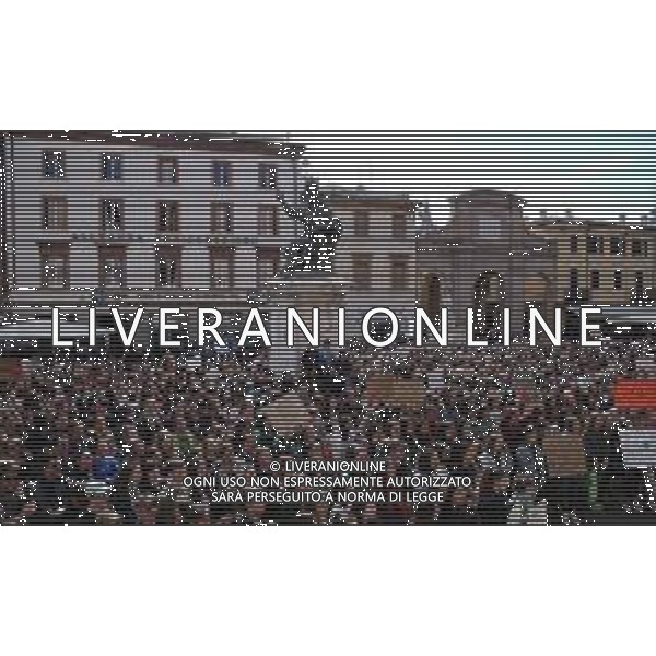 Global strike for future - Sciopero globale per il clima Rimini - 15.03.2019 Nella Foto: Global strike for future Sciopero globale per il clima, manifestazione in piazza Cavour e pulizia della spiaggia /Ph.Vitez-Ag. Aldo Liverani