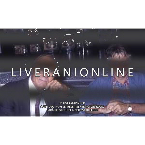 RETROSPETTIVA ALDO AGROPPI CALCIATORE E ALLENATORE NELLA FOTO ALDO AGROPPI CON TITO STAGNO NEL 1991 ALLA TRASMISSIONE LA DOMENICA SPORTIVA AG ALDO LIVERANI SAS