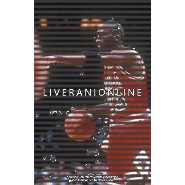 Michael Jordan, campione NBA, in \'Space Jam\' film del 1996 con attori e personaggi d\'animazione Looney Tunes - ©Warner Bros / ARCHIVIO AGENZIA ALDO LIVERANI SAS